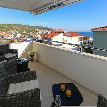 Theodor Apartment